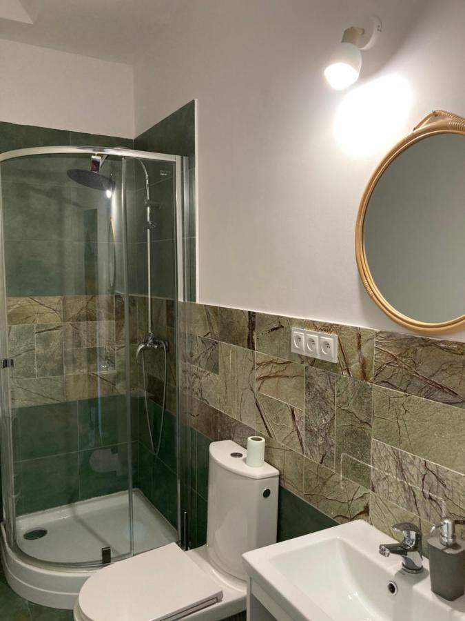 Villa Italiana Pokoje Z Prywatnymi Lazienkami & Odnowa Biologiczna กดิเนีย ภายนอก รูปภาพ